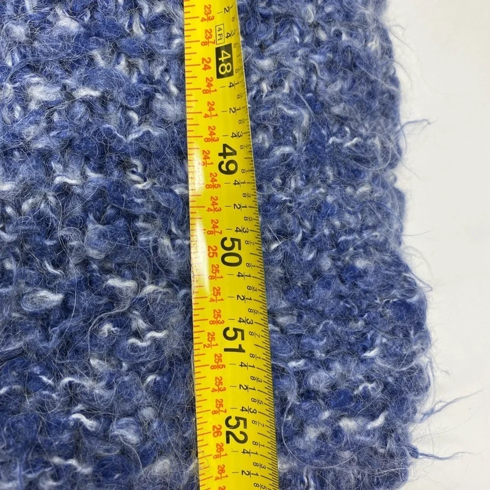 Women’s Blue & White Scarf